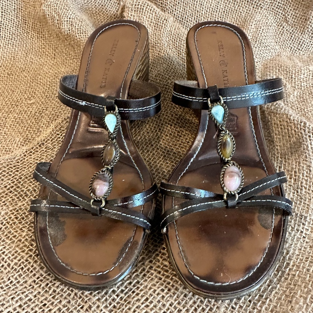 Kelly & Katie Wedges Size 9